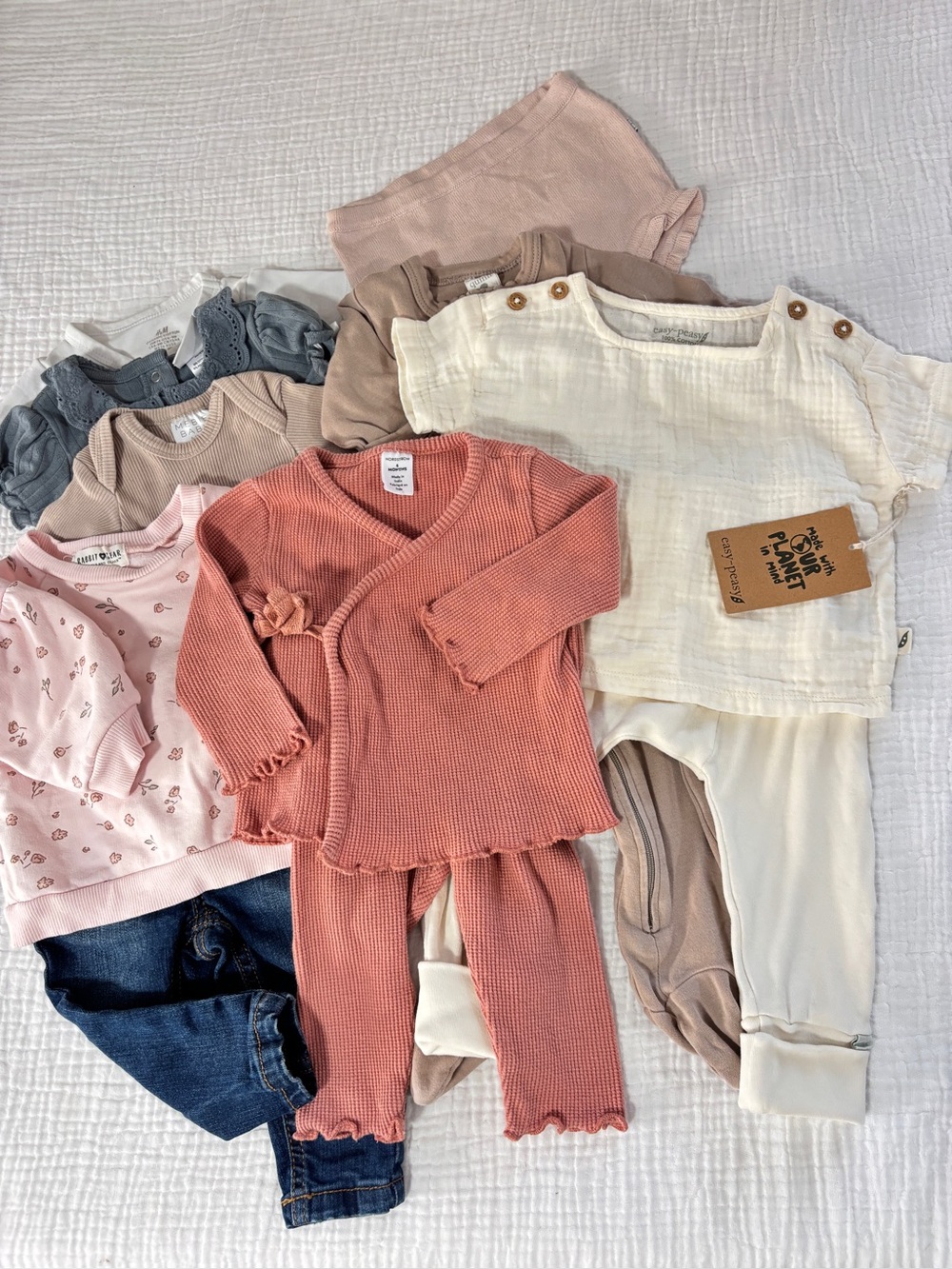 11 Piece Capsule Baby Girl Lot Size 6-9 Month